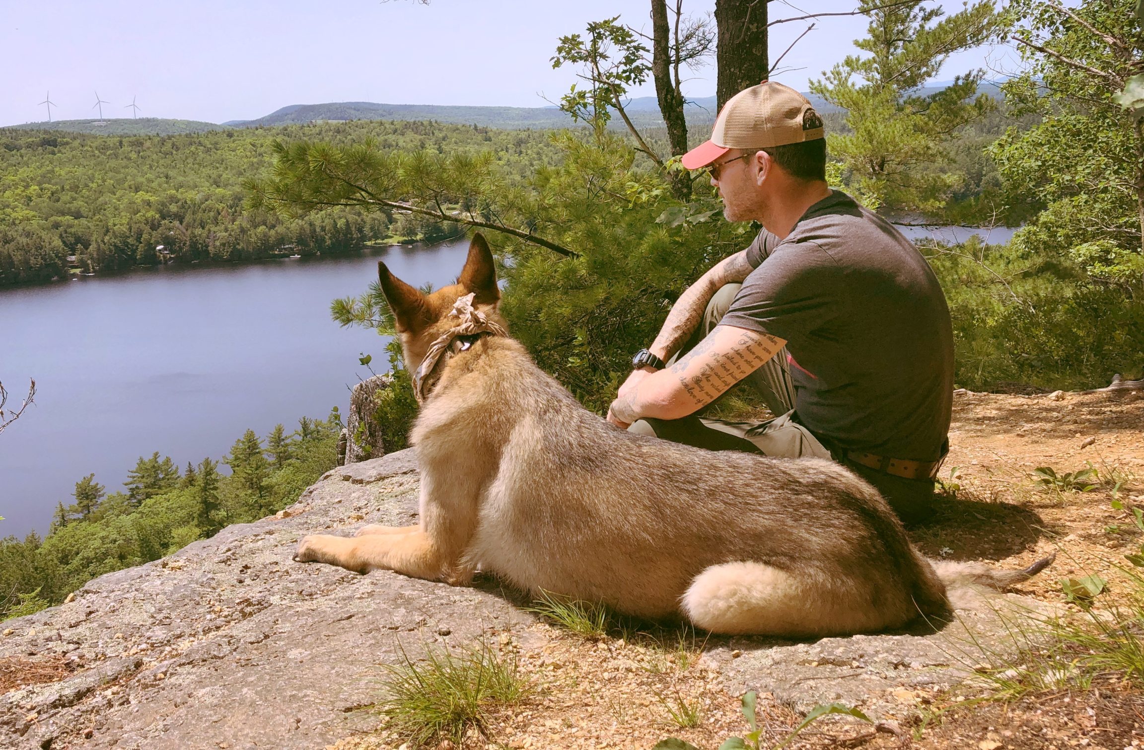 Leashes of Valor Opens Fredericksburg Facility for Veterans and Service Dogs